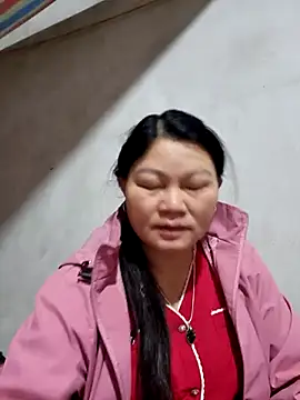 Snapshot of yoowwmr chatting on November 17, 2025, 12:14 am yoowwmr online show from November 17, 2025, 12:14 am