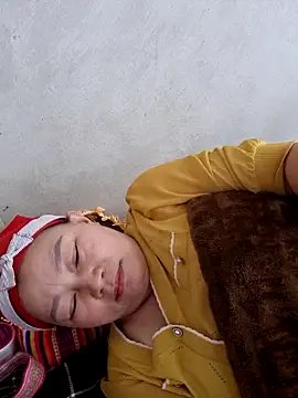 Snapshot of yoowwmr chatting on November 14, 2025, 4:05 am yoowwmr online show from November 14, 2025, 4:05 am