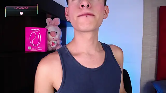 Ezra Storm online show from December 5, 2025, 4:44 am