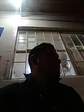 Andreshot911 online show from October 28, 2025, 1:39 am