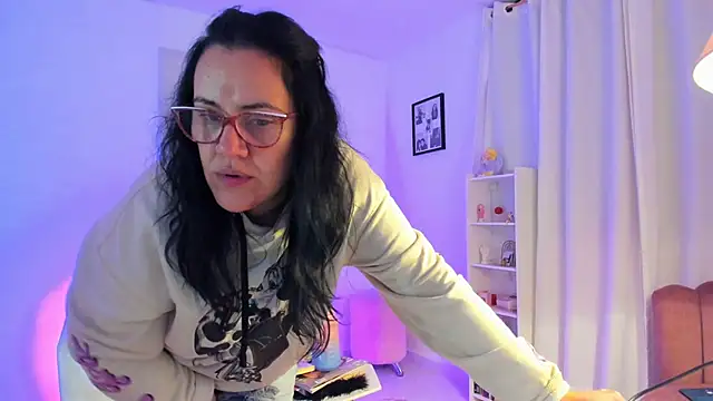 Snapshot of sweet_adele_ chatting on October 8, 2025, 12:56 am sweet adele online show from October 8, 2025, 12:56 am