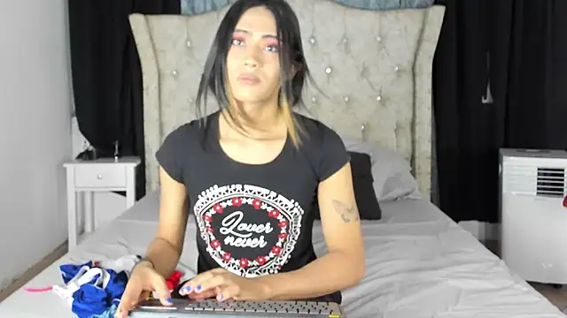 aleja spearsx online show from June 20, 2026, 12:10 pm