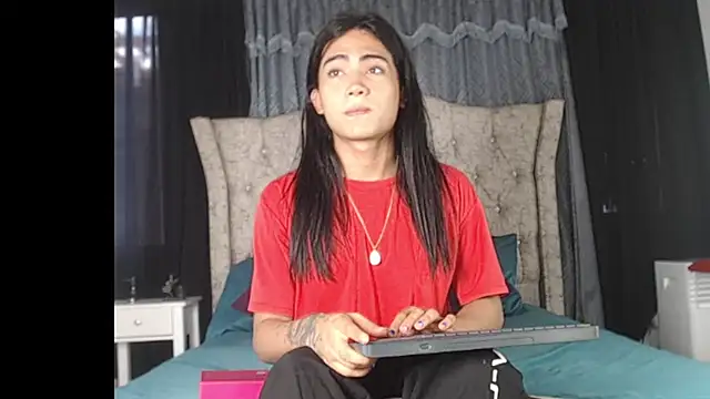 aleja spearsx online show from July 24, 2026, 12:01 pm