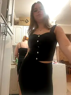 Tomyris yuki online show from November 23, 2025, 7:02 pm