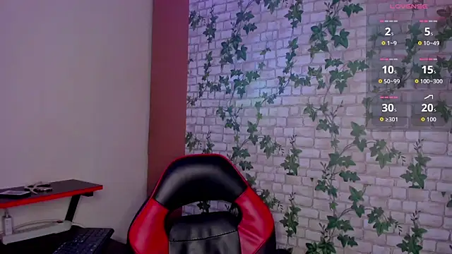 Snapshot of Jostin18 chatting on October 17, 2025, 12:29 pm Jostin18 online show from October 17, 2025, 12:29 pm