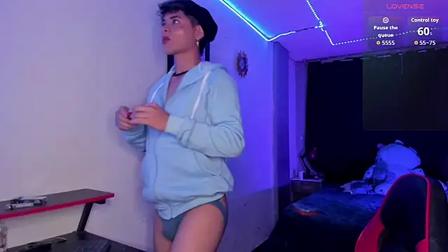 Snapshot of Jostin18 chatting on September 23, 2025, 3:13 am Jostin18 online show from September 23, 2025, 3:13 am