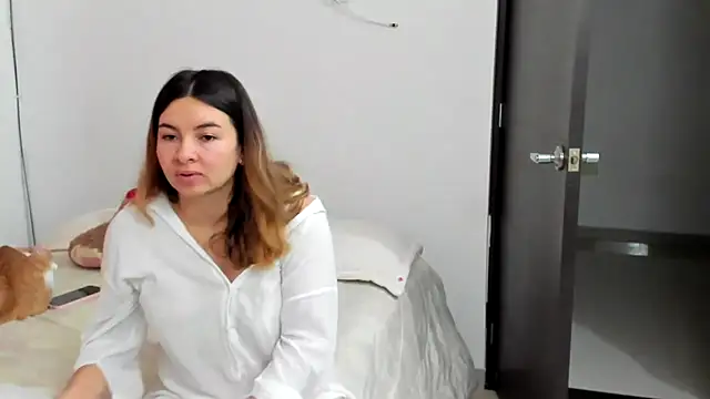 Snapshot of ADHARAMILLER__1111 chatting on February 20, 2026, 9:22 am ADHARAMILLER 1111 online show from February 20, 2026, 9:22 am