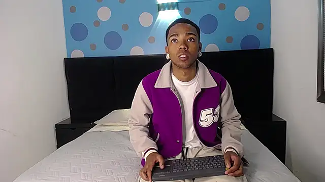 CollemanStone online show from November 6, 2025, 12:20 pm