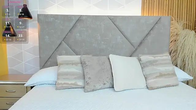 Snapshot of Jade_Whisper chatting on October 12, 2025, 1:29 am Jade Whisper online show from October 12, 2025, 1:29 am