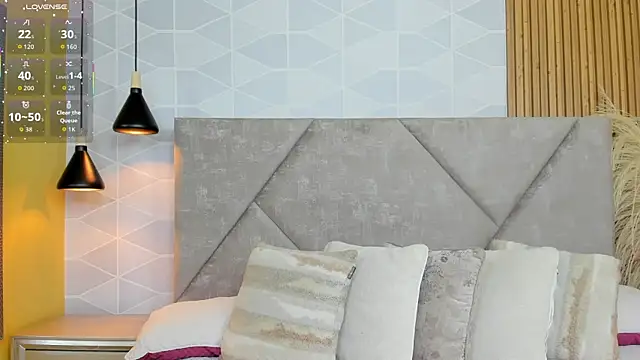 Snapshot of Jade_Whisper chatting on October 1, 2025, 1:22 am Jade Whisper online show from October 1, 2025, 1:22 am