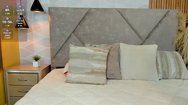 Snapshot of Jade_Whisper chatting on December 5, 2025, 1:27 am Jade Whisper online show from December 5, 2025, 1:27 am