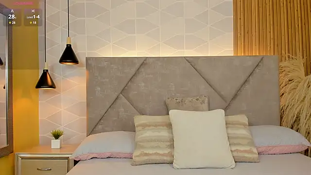 Snapshot of Jade_Whisper chatting on October 18, 2025, 1:29 am Jade Whisper online show from October 18, 2025, 1:29 am