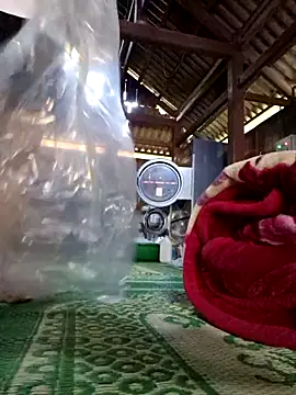 Snapshot of cincin_677 chatting on September 20, 2025, 3:33 am cincin 677 online show from September 20, 2025, 3:33 am