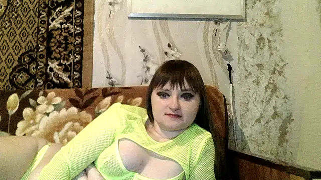 Snapshot of LuckyLust11 chatting on November 22, 2025, 8:29 pm LuckyLust11 online show from November 22, 2025, 8:29 pm