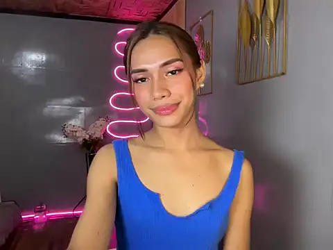 Lovelynikki03 online show from May 10, 2026, 7:23 am