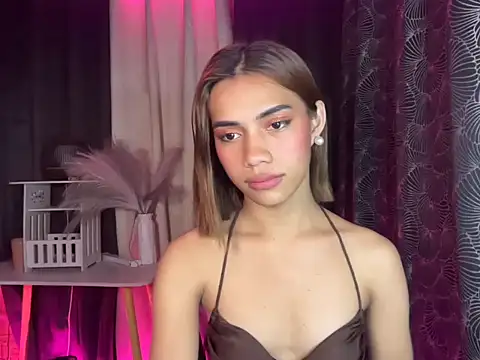 Lovelynikki03 online show from October 25, 2025, 6:41 pm