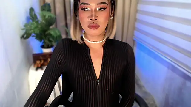 Snapshot of _tipsandchips chatting on December 3, 2025, 5:12 pm tipsandchips online show from December 3, 2025, 5:12 pm