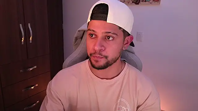 domsantiago  online show from March 3, 2026, 3:35 am