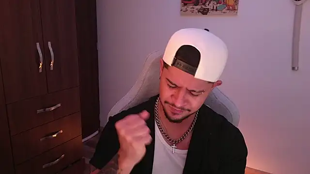 domsantiago  online show from March 13, 2026, 2:27 am