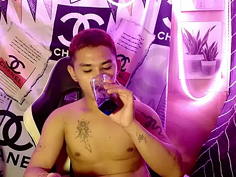 asianhardcock25 online show from October 7, 2025, 3:02 pm