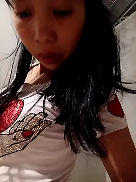 emaame68 online show from October 6, 2025, 1:01 pm