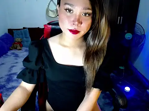 Snapshot of Urassiansweetcummer chatting on March 19, 2026, 2:22 am Urassiansweetcummer online show from March 19, 2026, 2:22 am