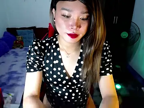 Snapshot of Urassiansweetcummer chatting on March 4, 2026, 8:16 pm Urassiansweetcummer online show from March 4, 2026, 8:16 pm