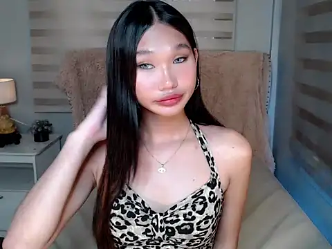 Snapshot of universal_slutt chatting on October 24, 2025, 4:28 pm universal slutt online show from October 24, 2025, 4:28 pm