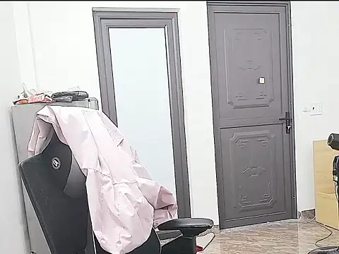 Snapshot of Shulee21 chatting on October 10, 2025, 1:50 am Shulee21 online show from October 10, 2025, 1:50 am