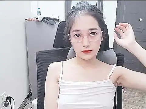 Snapshot of Shulee21 chatting on October 16, 2025, 3:15 am Shulee21 online show from October 16, 2025, 3:15 am