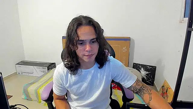 Maximiliano scoott   online show from October 26, 2025, 4:35 am