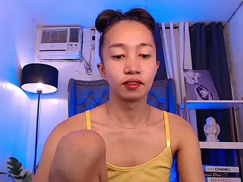 Snapshot of Sweet_kittyxx chatting on February 12, 2026, 6:51 pm Sweet kittyxx online show from February 12, 2026, 6:51 pm