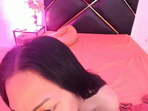 BiniDayan17 online show from February 4, 2026, 3:23 am