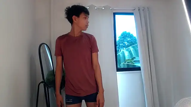 Snapshot of shokolet_2001 chatting on September 15, 2025, 3:29 am shokolet 2001 online show from September 15, 2025, 3:29 am