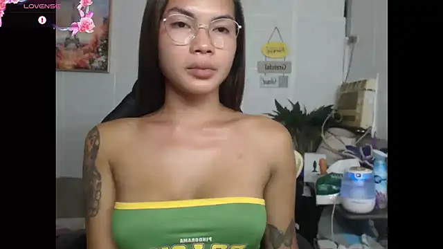 Snapshot of lucyheart777 chatting on June 16, 2026, 5:40 am lucyheart777 online show from June 16, 2026, 5:40 am