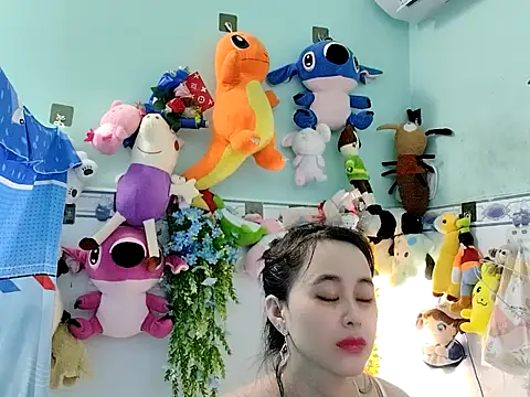 emgaixinhngoan online show from November 25, 2025, 3:23 pm