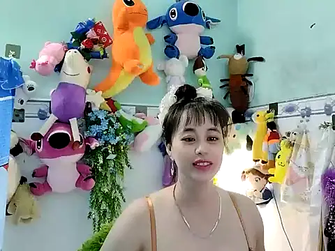 emgaixinhngoan online show from November 25, 2025, 2:12 am