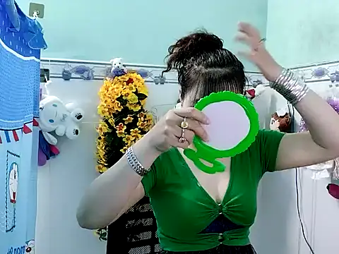 emgaixinhngoan online show from October 11, 2025, 3:29 am