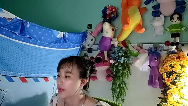 emgaixinhngoan online show from November 16, 2025, 3:55 am