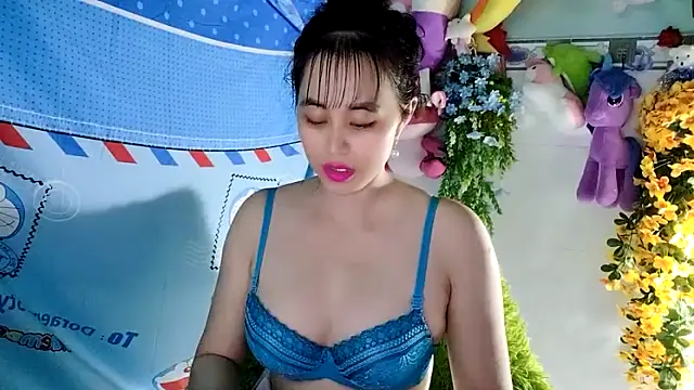 emgaixinhngoan online show from October 16, 2025, 4:15 pm