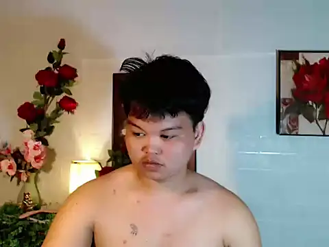 Reynelcock online show from July 13, 2026, 4:34 am