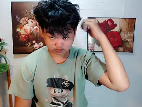 Reynelcock online show from August 3, 2026, 9:04 am