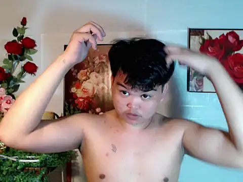 Reynelcock online show from July 12, 2026, 4:57 am