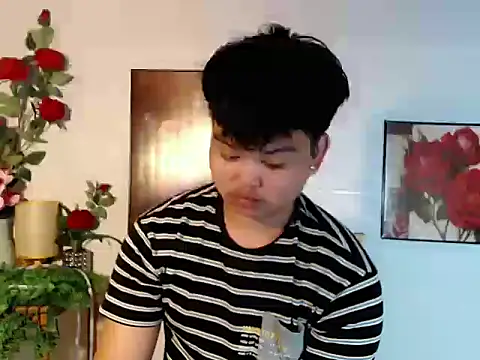 Reynelcock online show from July 18, 2026, 9:29 am