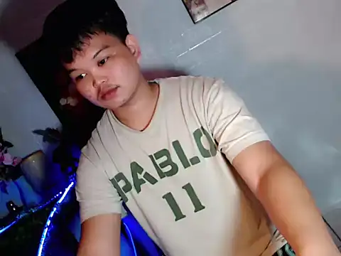 Reynelcock online show from July 2, 2026, 6:25 pm