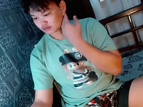 Snapshot of Reynelcock chatting on October 8, 2025, 4:51 pm Reynelcock online show from October 8, 2025, 4:51 pm