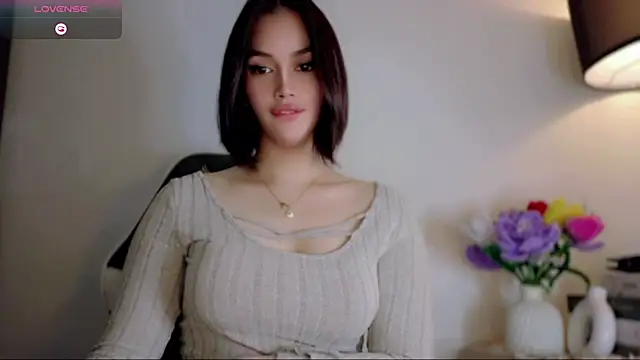 Snapshot of anna_lala7 chatting on August 4, 2026, 10:25 pm anna lala7 online show from August 4, 2026, 10:25 pm