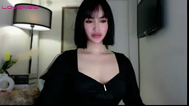 Snapshot of anna_lala7 chatting on December 5, 2025, 5:17 am anna lala7 online show from December 5, 2025, 5:17 am