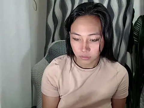 Snapshot of sweetiie_caren chatting on July 26, 2026, 11:00 pm sweetiie caren online show from July 26, 2026, 11:00 pm
