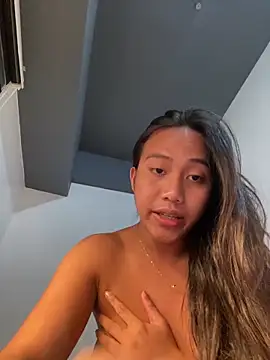 Snapshot of sweetiie_caren chatting on May 9, 2026, 10:13 pm sweetiie caren online show from May 9, 2026, 10:13 pm
